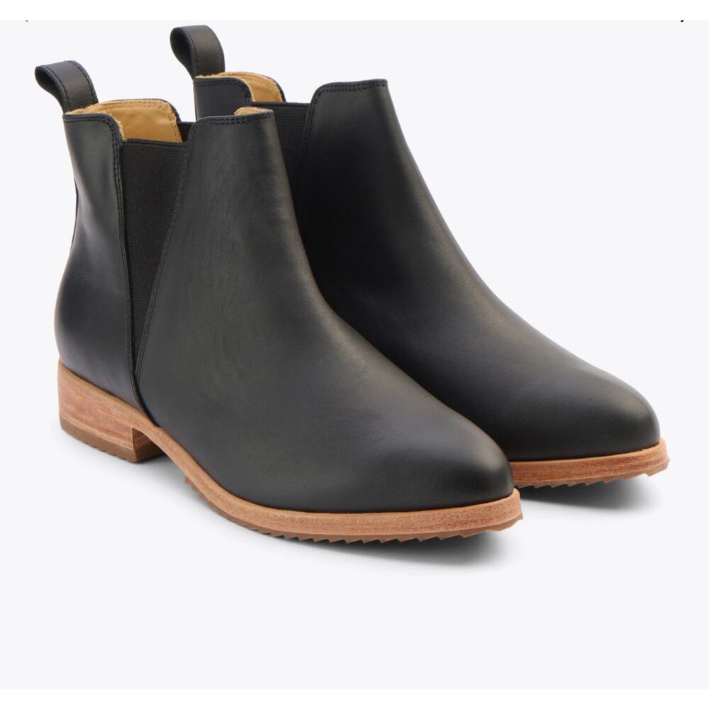 NWT NISOLO Eva Every Day Classic Chelsea Boot Black Leather Sz 10